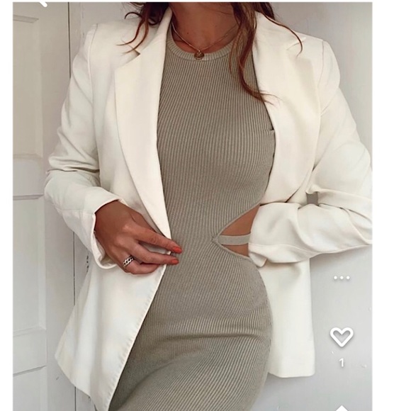 evelyn & arthur Jackets & Blazers - Evelyn & Arthur Winter White Blazer